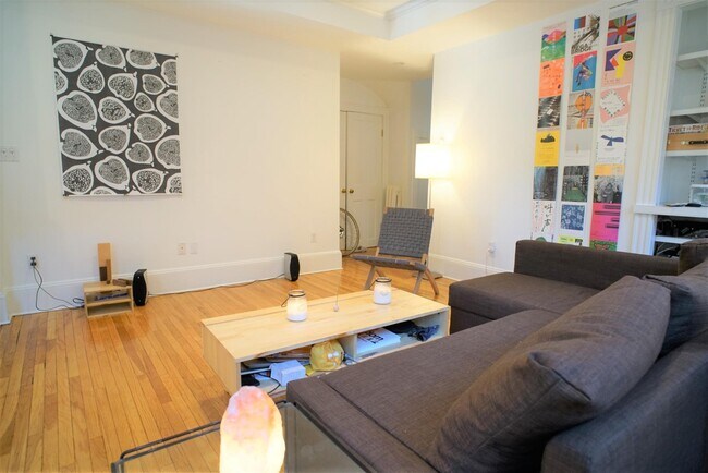 Building Photo - 26 Healey St