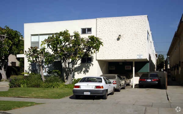 Building Photo - 3414 Keystone Ave