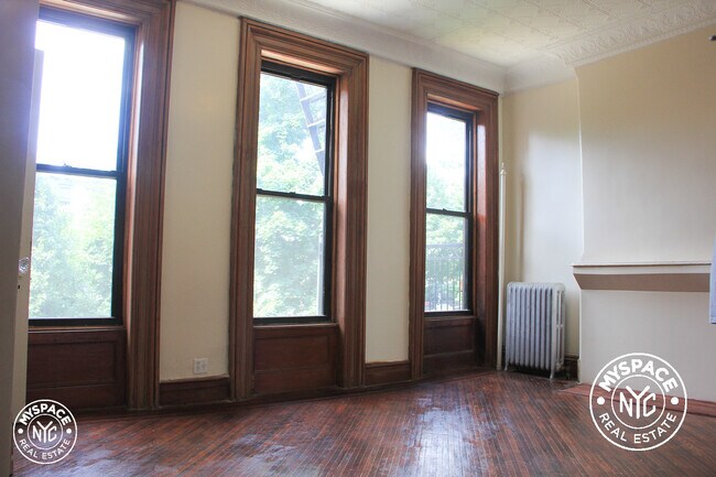 Foto del edificio - 15 Jefferson Ave