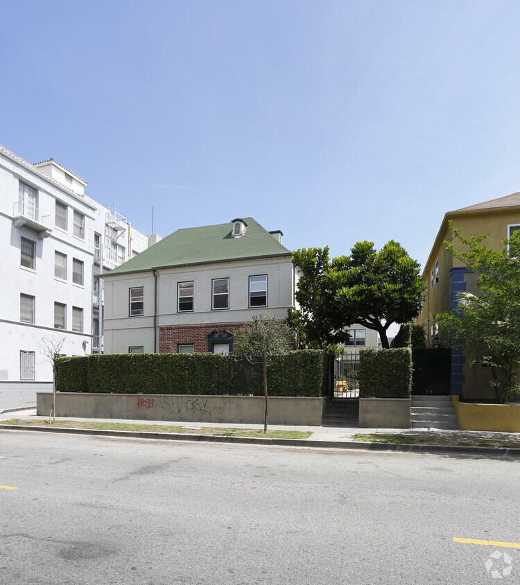 Foto del edificio - 712 S Mariposa Ave