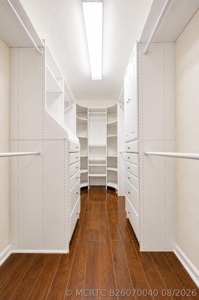 Building Photo - 2789 S Evergreen Cir