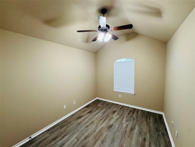 Building Photo - 8121 Hillers Rd