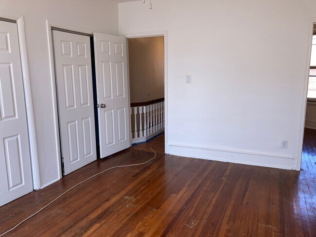 Foto del edificio - Lovely 3bd/1.5bth Home with Covered Porch ...