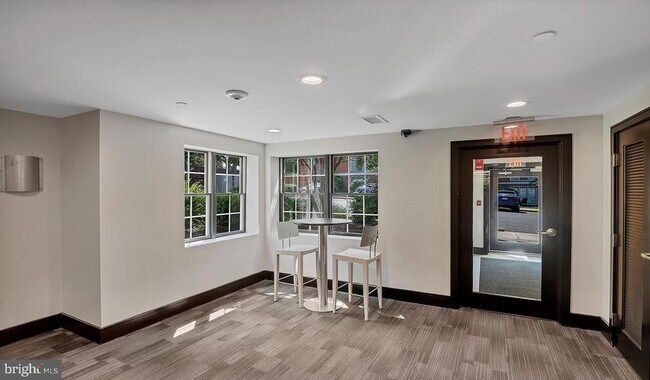 Building Photo - 3803 Porter St NW