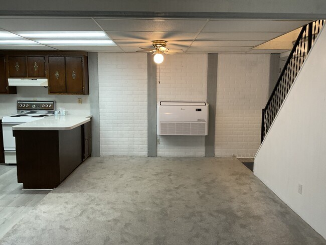 Foto del edificio - 107 N Rufus St