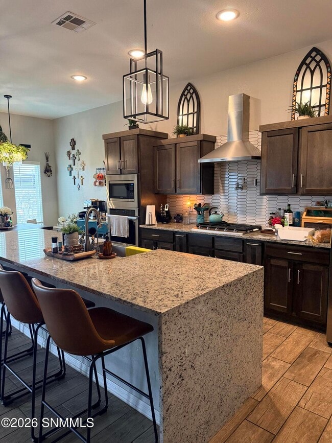 Foto del edificio - 548 La Entrada Cir