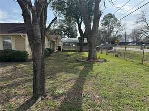 Building Photo - 5702 Pine Ave