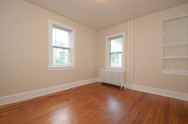 Building Photo - 236 Delmont Ave
