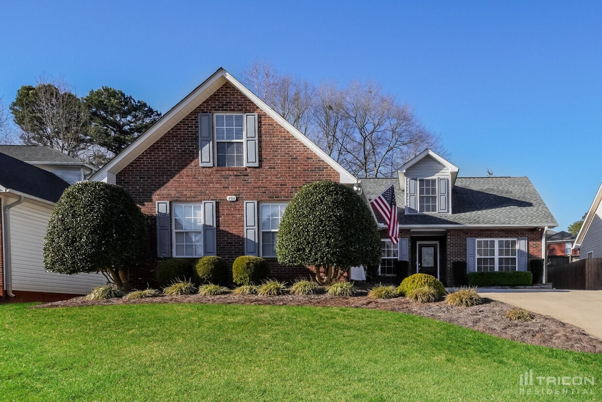 Primary Photo - 254 Riverrun Dr