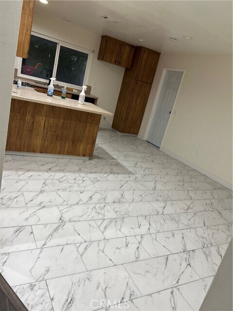 Foto del edificio - 3345 Somis Dr