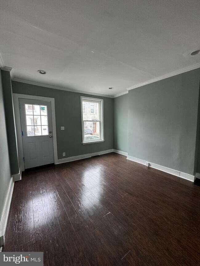 Living Room - 510 Norris St