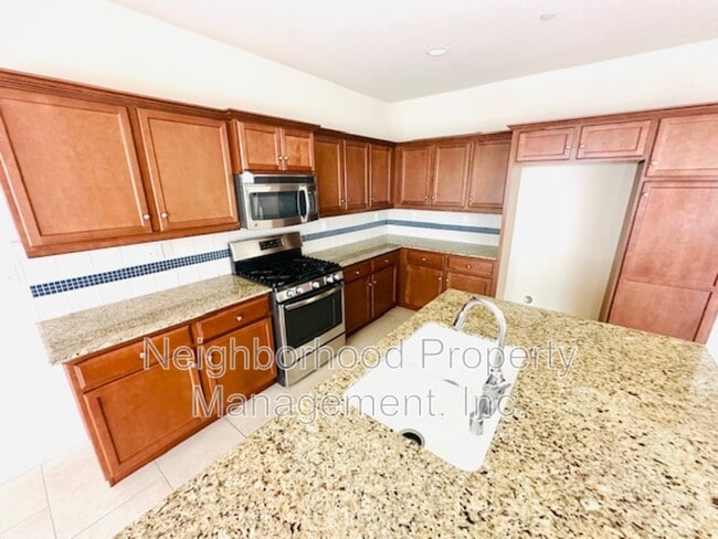 Foto del edificio - 3862 Buckingham Ave