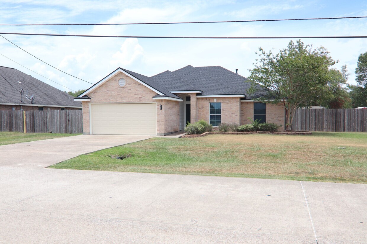 5300 Westchase Loop, Lumberton, TX 77657 House Rental in Lumberton