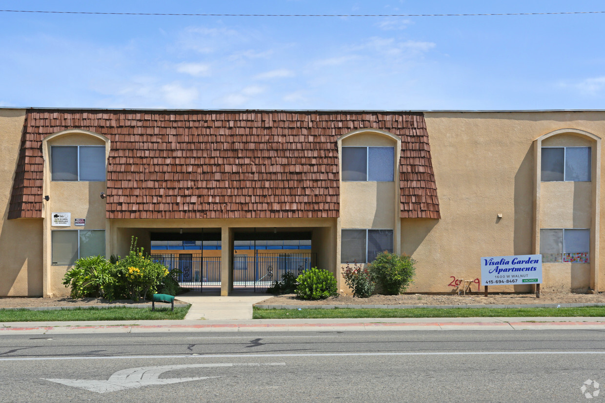 Building Photo - Visalia Gardens Apartments