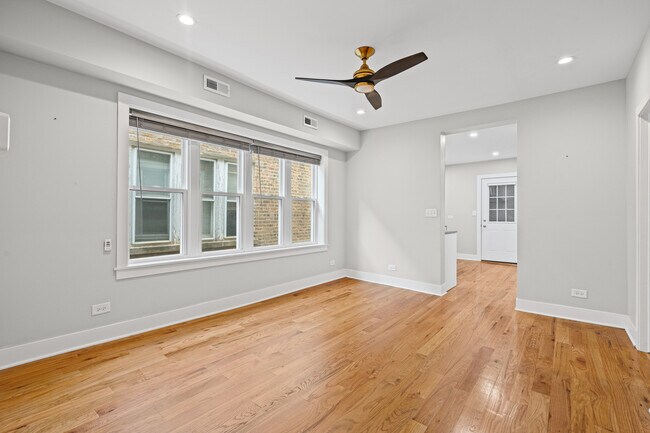 Foto del edificio - 5010 N Major Ave