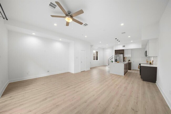 Foto del edificio - 1516 Barbee St