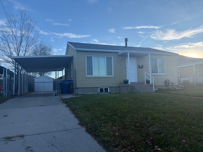 Photo - 8757 W Helen Dr House