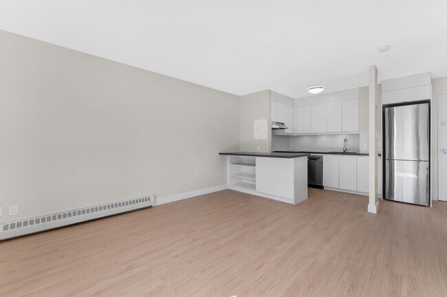 Building Photo - 145 York St