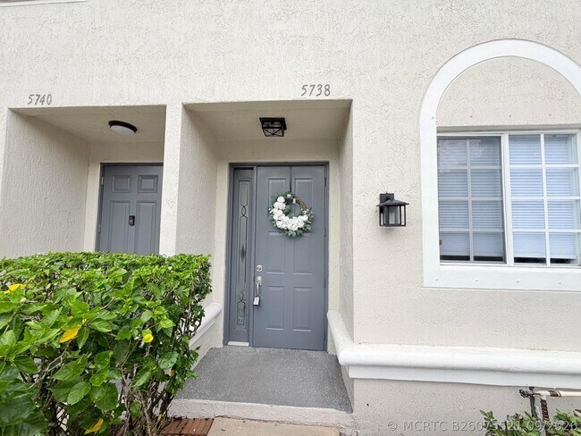 Foto del edificio - 5738 NW 48th Ave