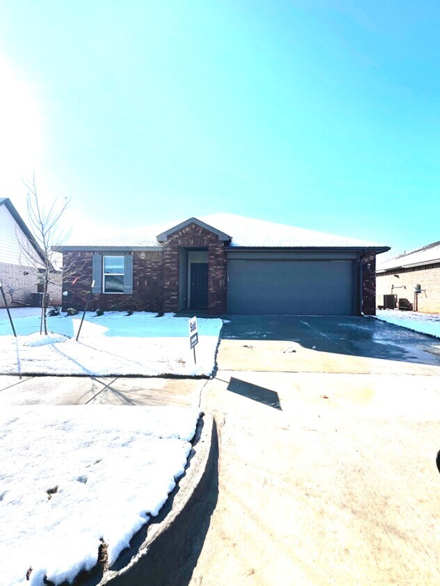 Foto principal - 7520 NW 143rd St