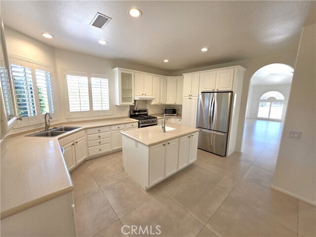 Foto del edificio - 44251 Hazel Canyon Ln