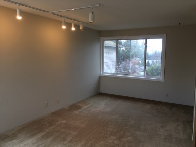 Building Photo - 4Bd Seattle Home!