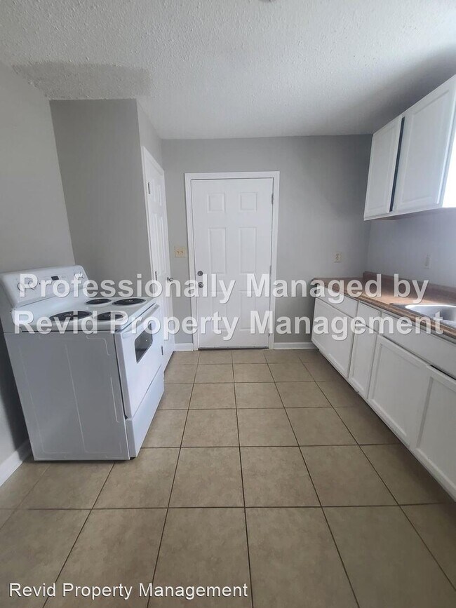 Foto del edificio - 2 br, 1 bath House - 1429 James St