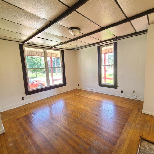 Foto del edificio - 426 E Market St