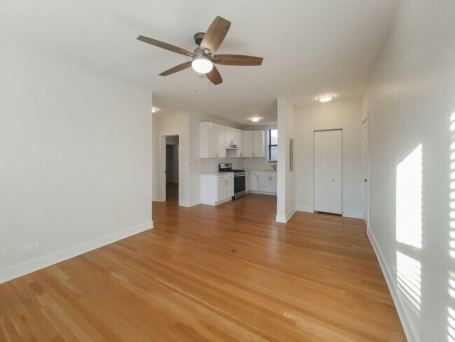 Foto del edificio - 3931 N Keeler Ave