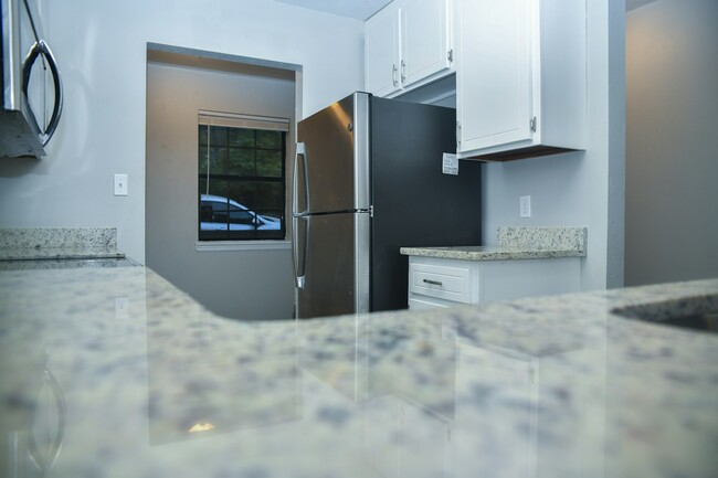 Foto del edificio - 4889 Old Bainbridge Rd