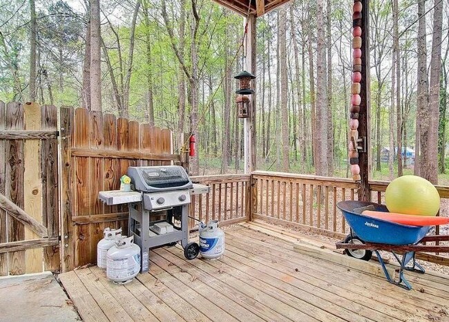 Building Photo - 111 Barrett Springs Dr