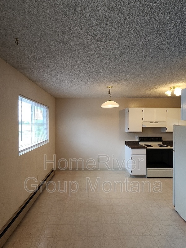 Building Photo - 913 Pattee Creek Dr