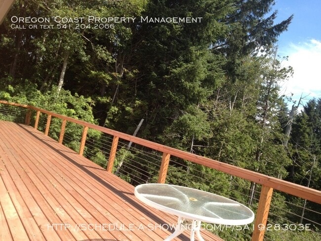 Building Photo - Depoe Bay comfort & quiet privacy.
