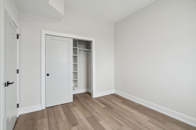Interior Photo - The Dally