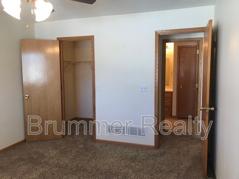 5584 154th Ln NW, Ramsey, MN 55303 Townhome Rentals in Ramsey MN