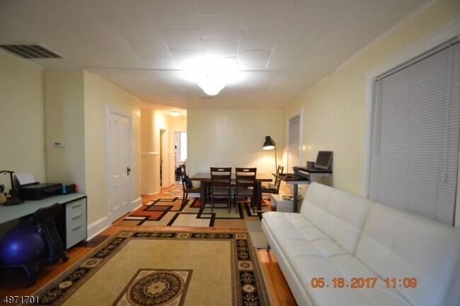 Foto del edificio - 87 Summit Ave