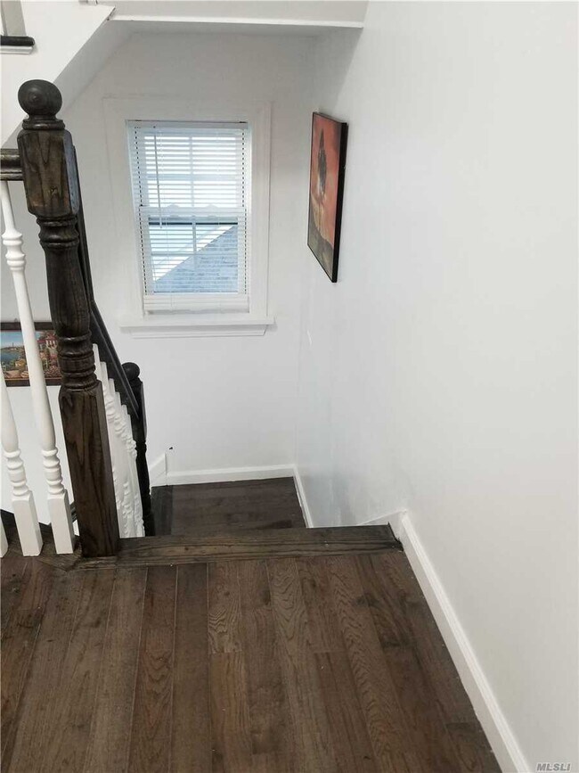 Building Photo - 101-49 123rd St