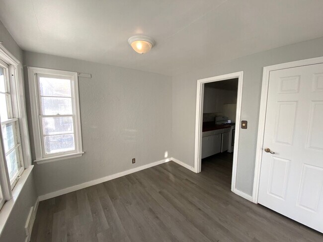 Foto del edificio - Don't Miss out! New Listing Available Now!...