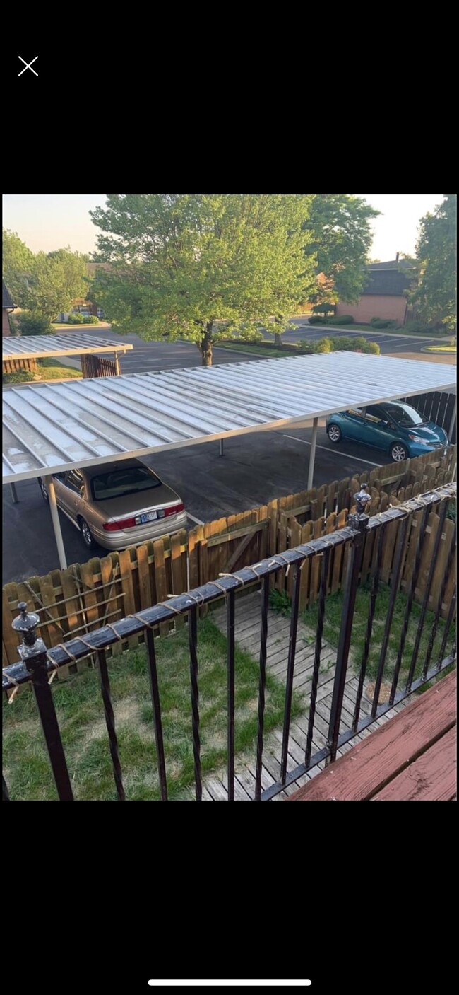 Building Photo - 1135 Canterbury Ct