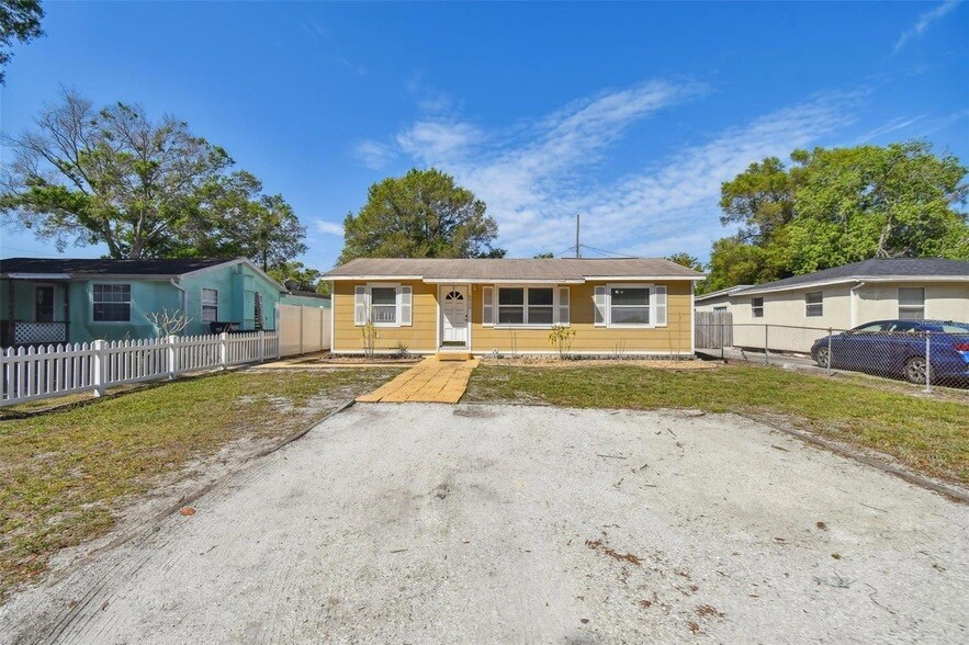 Foto principal - 6930 33rd St N