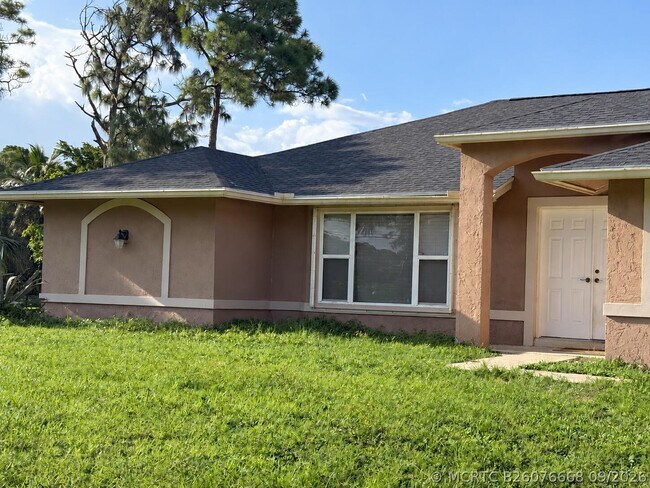 Building Photo - 12689 51st Ct N