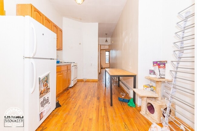 Building Photo - 655 Bushwick