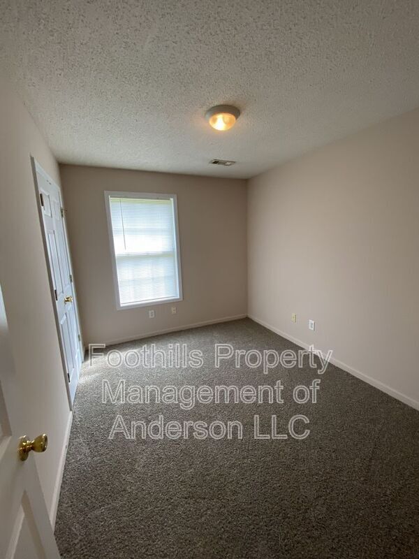 Building Photo - 109 Premier Ct