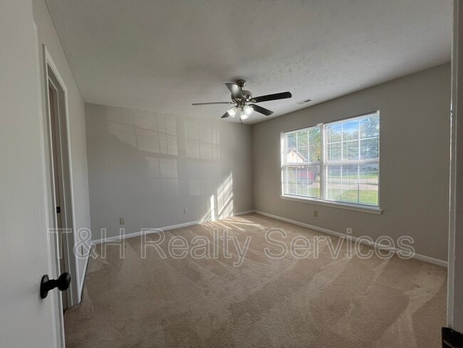 Building Photo - 2324 Whitecliff Ct