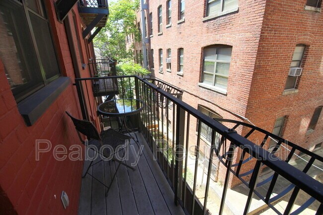 Foto del edificio - 1354 Euclid St NW