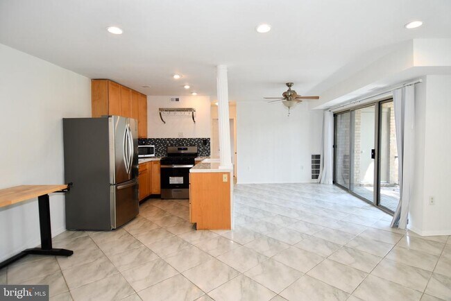 Foto del edificio - 12415 Braxfield Ct