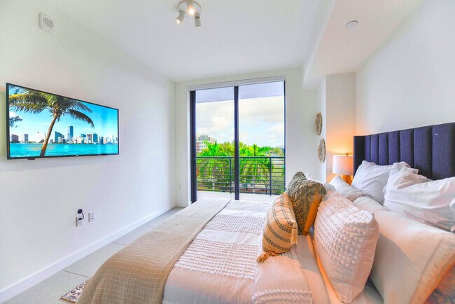 Foto del edificio - 5350 NW 84th Ave