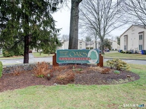 Building Photo - 17 Little Oak Ln