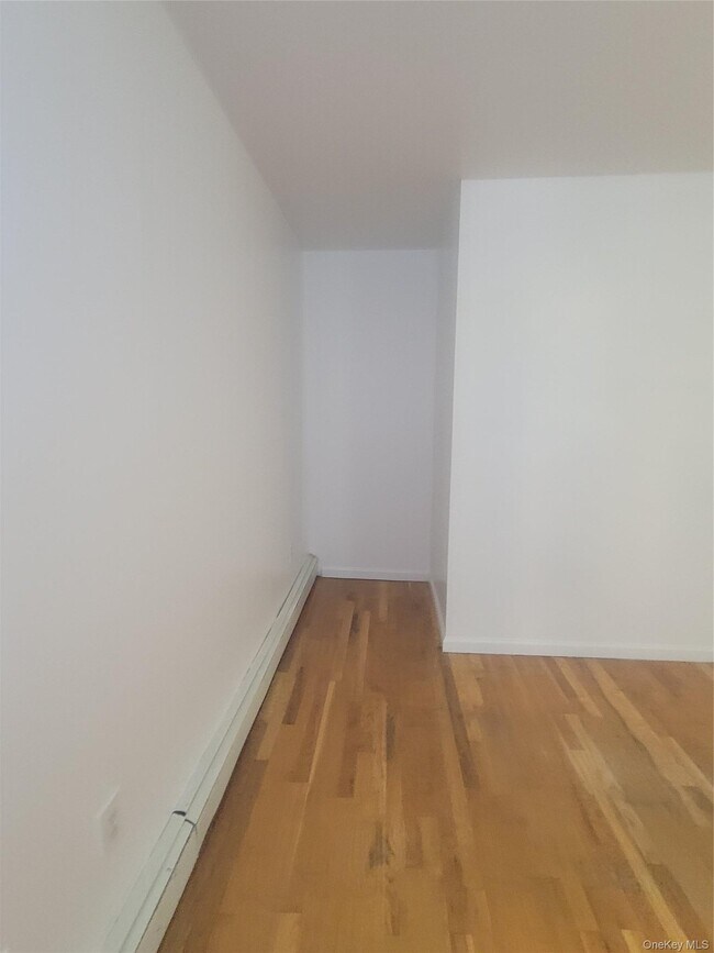 Foto del edificio - 2407 Barker Ave
