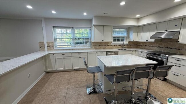 Building Photo - 639 Heather Ln